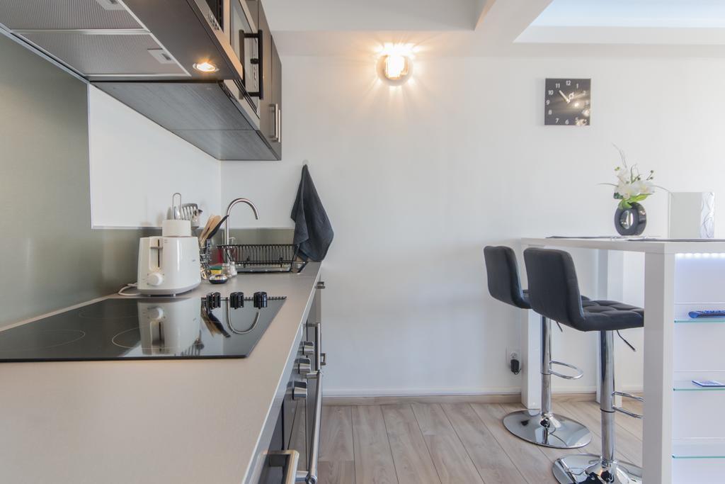 Sweethome Dijon - Black & White Exterior foto